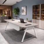 EXECUTIVE LONGLINE DOUBLE SIDED WORKSTATION OFFICE TABLE